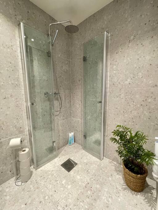 Modern And Cozy Studio Apartment In Central Oslo Ngoại thất bức ảnh